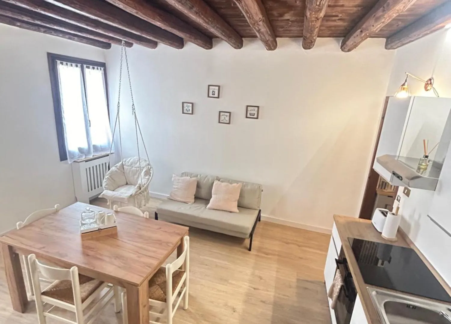 Wood 32 Family -Apartment Rovigo Italia